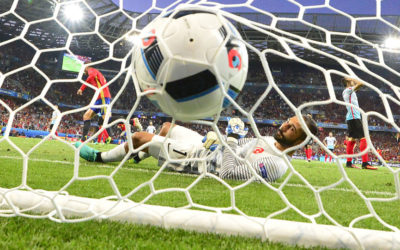 پشت پرده‌ی عشق به فوتبال