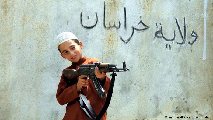 اشراف داعش کودک