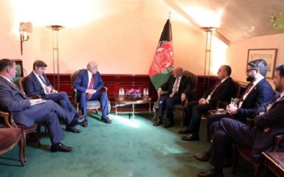 غنی و خلیلزاد در مونیخ دیدار کردند