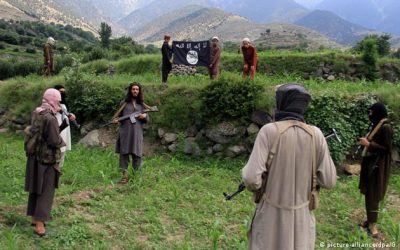 اعدام صحرایی نیروهای داعش در شرق کشور