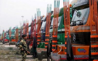 اعتصاب کامیون‌داران افغانستانی در مرز هندوستان؛ گذرگاه واگه بسته شد